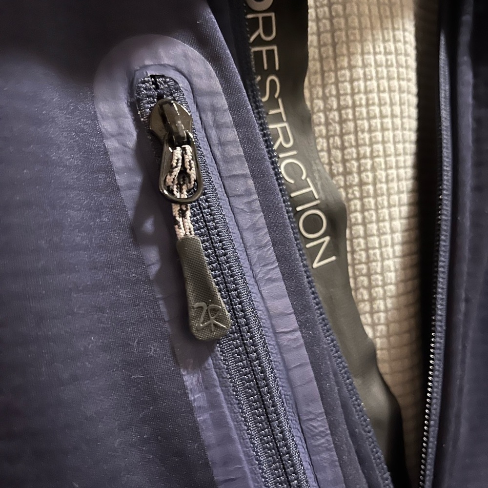 New York Rangers Zero Restriction Jacket - Picture 4 of 9